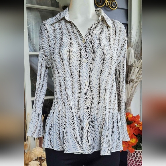Covington Buttons Up Stretchable Bodycon Polkadot Pleated Shirt Top Blouse Small - Picture 2 of 9